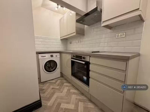 House for rent in Pinfold, Leicestershire