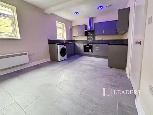 House for rent in Ewens Farm, Golden Valley