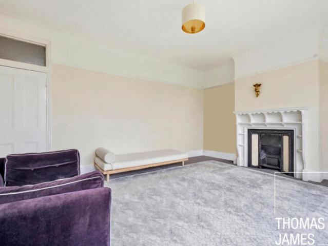 Flat for rent in Cat Hill