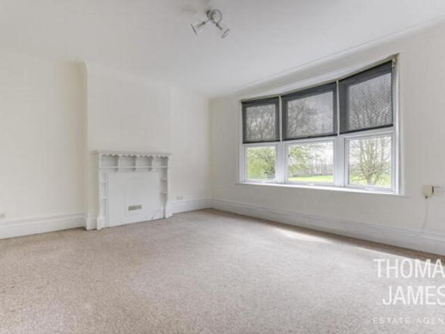 Flat for rent in Cat Hill