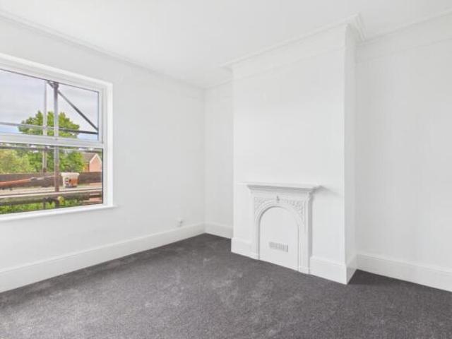 Flat for rent in Wotton, Gloucester