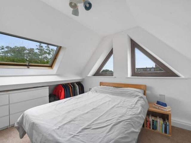 Flat for rent in Cat Hill