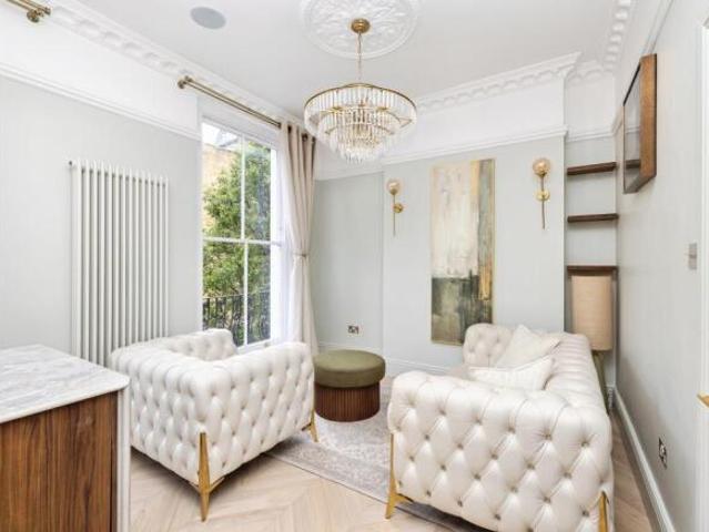 Flat for rent in Cat Hill