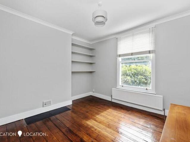 Flat for rent in Cat Hill