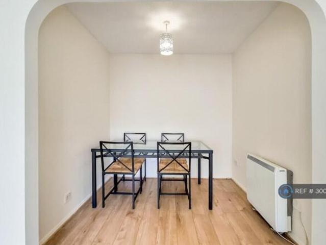 Flat for rent in Cat Hill
