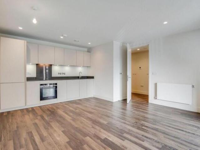 Flat for rent in London Borough of Lewisham, Deptford