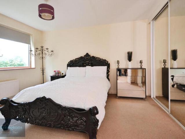 Flat for rent in Navestock Side, Essex