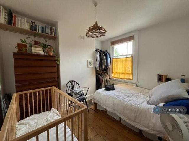 Flat for rent in Cat Hill