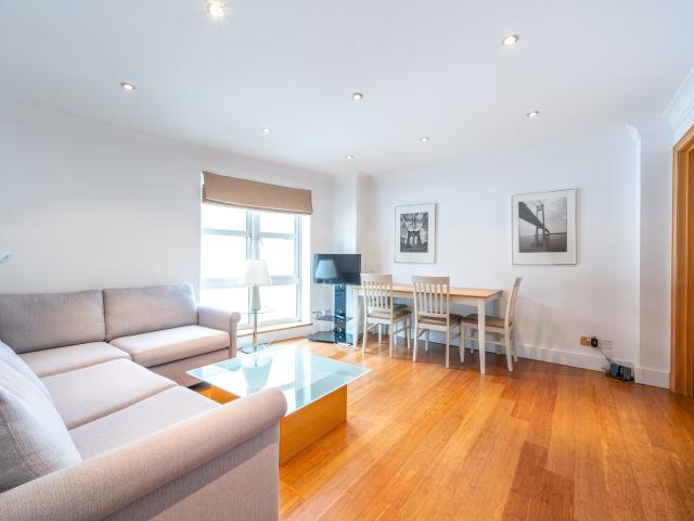 Apartment for rent in Soho, Greater London