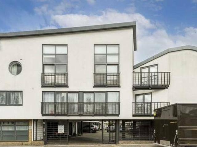 House for rent in Lyons, Greater London