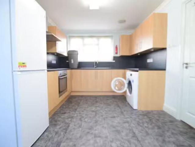 House for rent in Goodmayes, Greater London