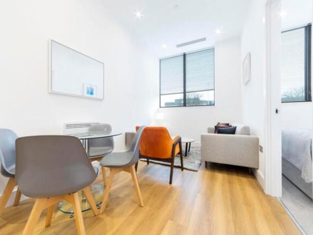 Flat for rent in Slough