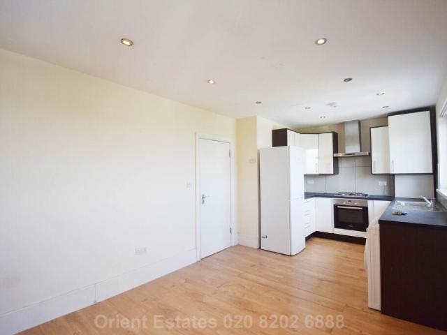 Flat for rent in Hendon