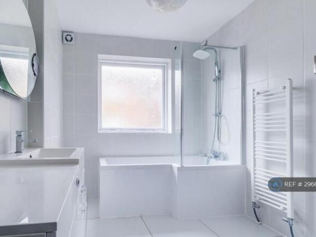 Flat for rent in Cat Hill