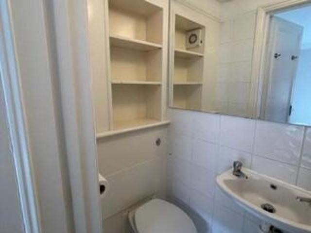 Flat for rent in Cat Hill