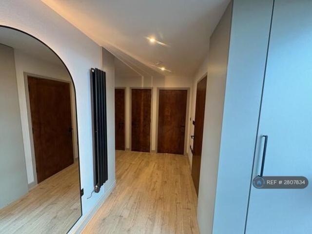 Flat for rent in Cat Hill