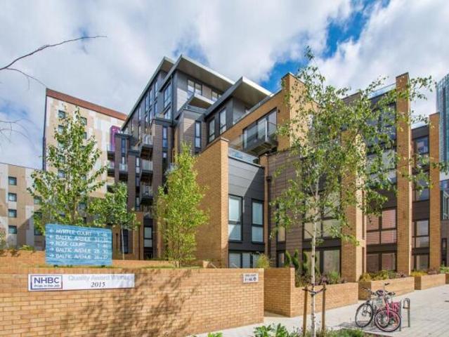 Flat for rent in Brentford End, Greater London
