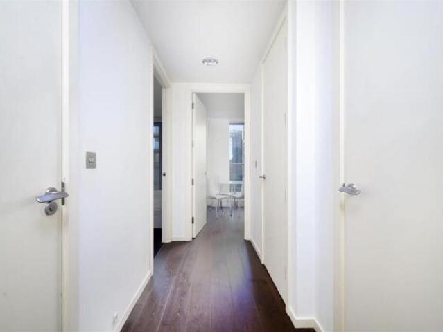 Flat for rent in Cat Hill