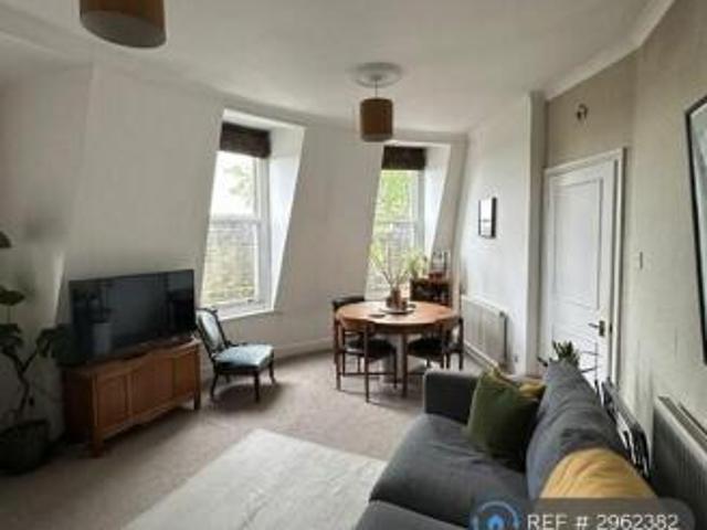 Flat for rent in Cat Hill