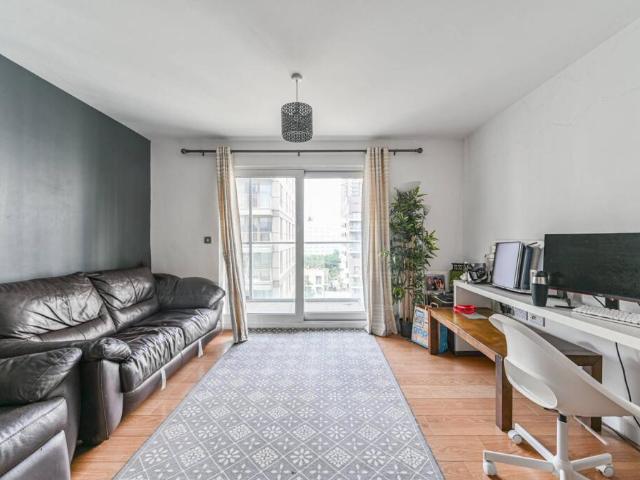 Flat for rent in Greenwich