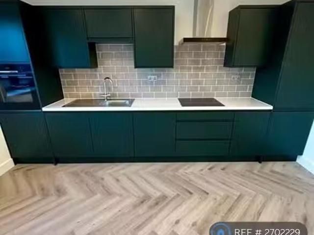 House for rent in London Borough of Croydon, Waddon