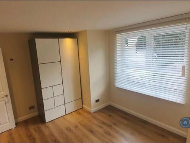 Flat for rent in Cat Hill