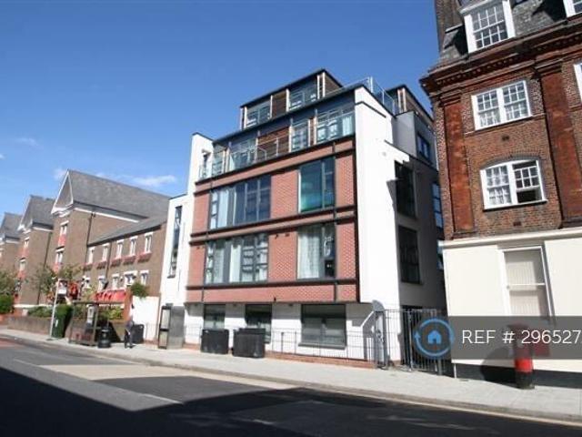 Flat for rent in Cat Hill
