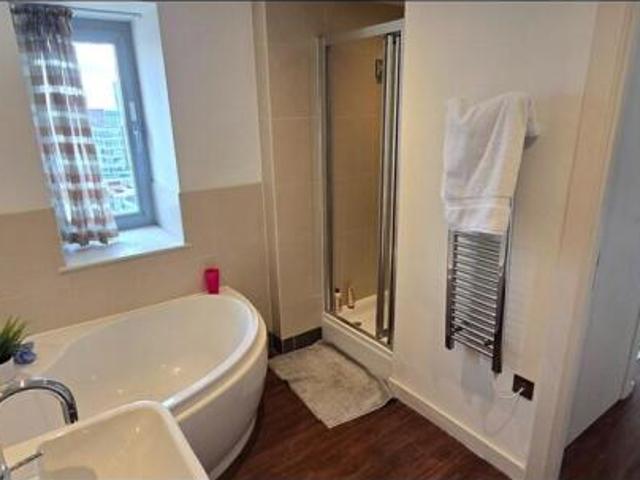 Flat for rent in Leeds, West Yorkshire
