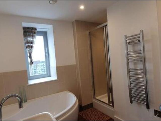 Flat for rent in Leeds, West Yorkshire