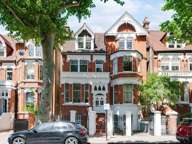 Flat for rent in North Kensington