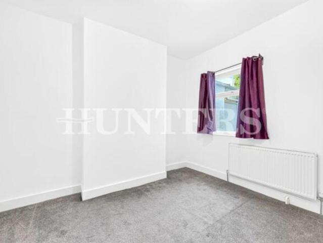 Flat for rent in Cat Hill