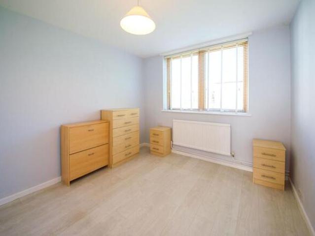 Flat for rent in Cat Hill