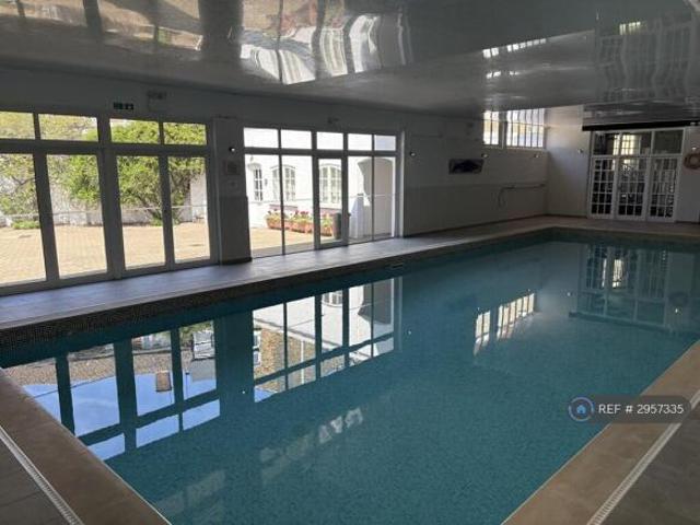 Flat for rent in Cat Hill