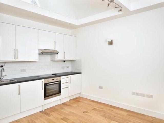 Flat for rent in Strode, Devon