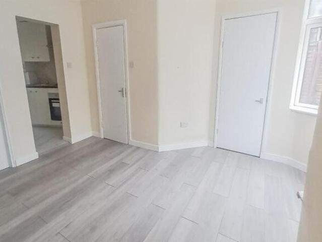 Flat for rent in Hendon, Greater London
