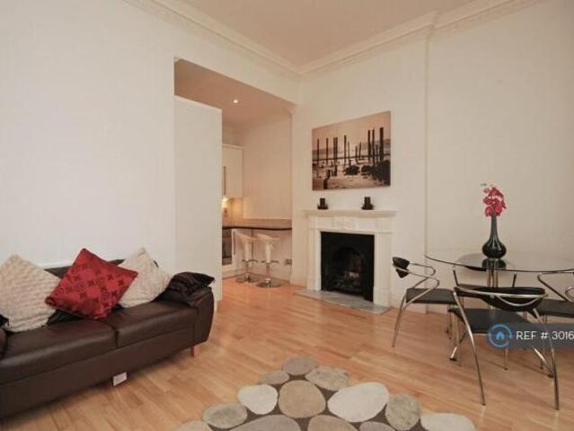 Flat for rent in Cat Hill