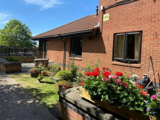 Flat for rent in Haddon, East Midlands