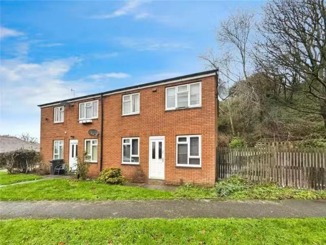 House for rent in Dixons Green, West Midlands