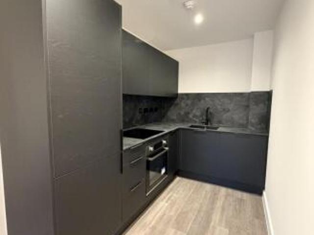 Flat for rent in South Lane, West Yorkshire
