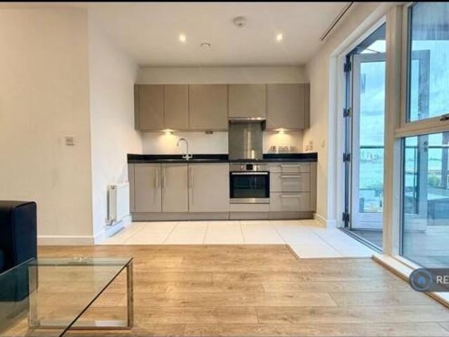 Flat for rent in Cat Hill