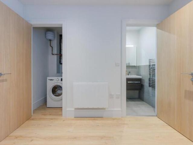 Flat for rent in Cat Hill