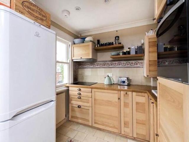 Flat for rent in Cat Hill