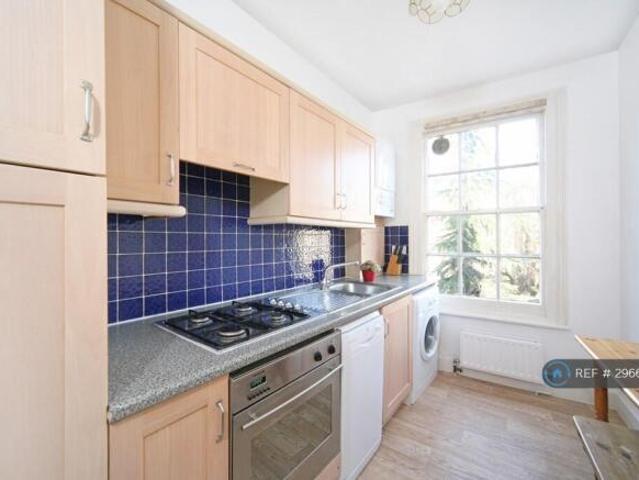 Flat for rent in Cat Hill