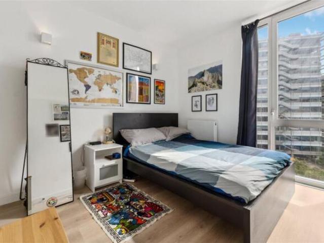 Flat for rent in Chiswick, Greater London
