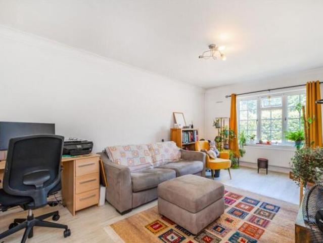 Flat for rent in Twickenham, Greater London
