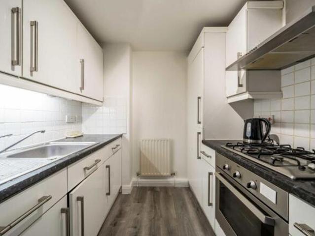 Flat for rent in Chiswick, Greater London