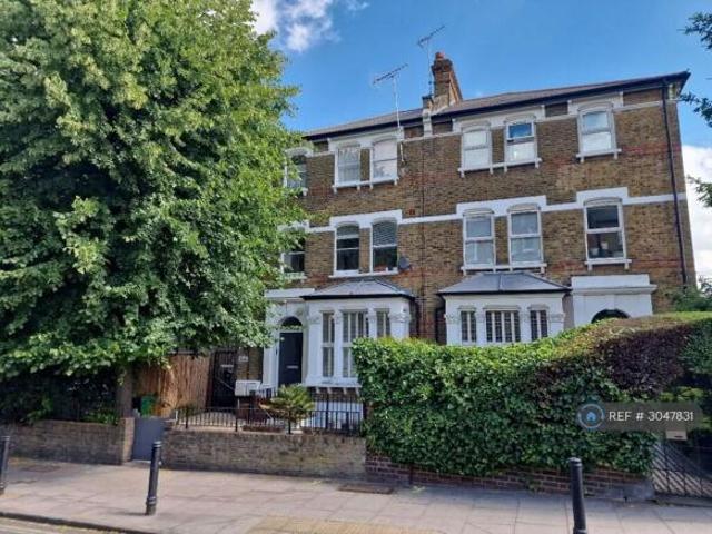 Flat for rent in Cat Hill