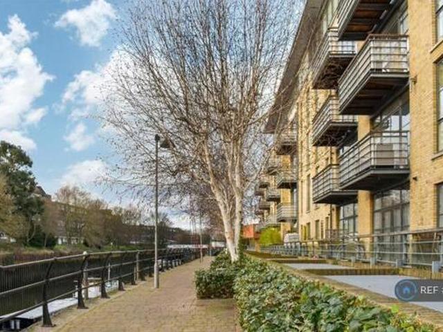 House for rent in Brentford End, Greater London