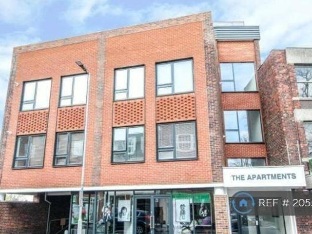 House for rent in Navestock Side, Essex