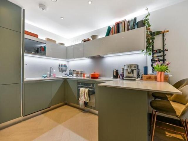 Flat for rent in Twickenham, Greater London
